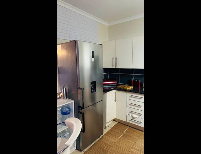 2 BEDROOM APARTMENT FOR SALE IN HESTEAPARK